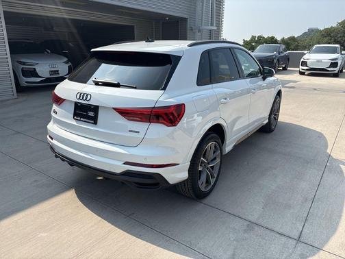2025 Audi Q3 45 S line Premium