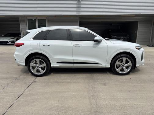 2025 Audi Q5 2.0T quattro Premium