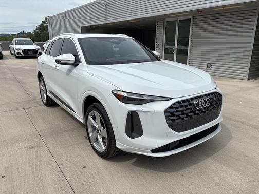 2025 Audi Q5 2.0T quattro Premium