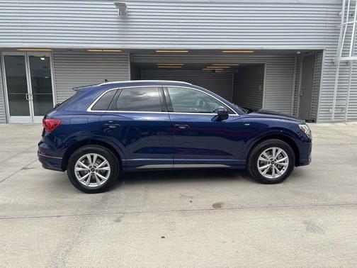 2025 Audi Q3 45 S line Premium