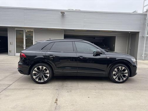 2026 Audi Q8 Premium Plus