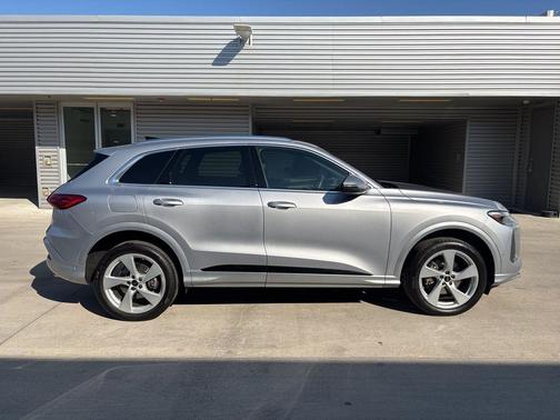 2025 Audi Q5 2.0T quattro Premium