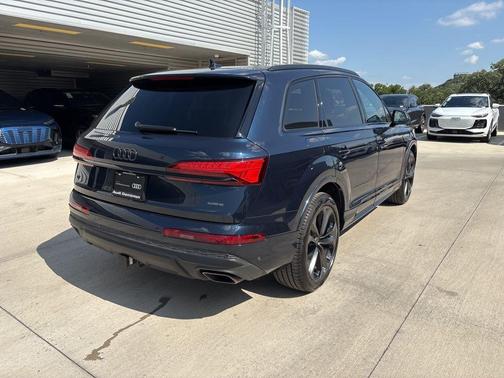 2025 Audi Q7 55 Premium