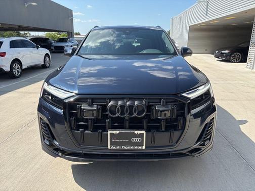 2025 Audi Q7 55 Premium