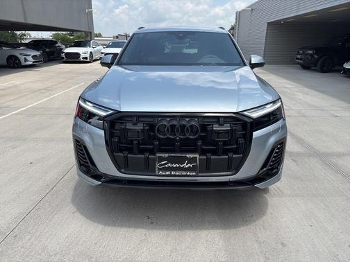 2025 Audi Q7 55 Premium Plus
