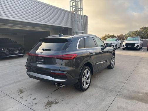 2025 Audi Q5 2.0T quattro Premium