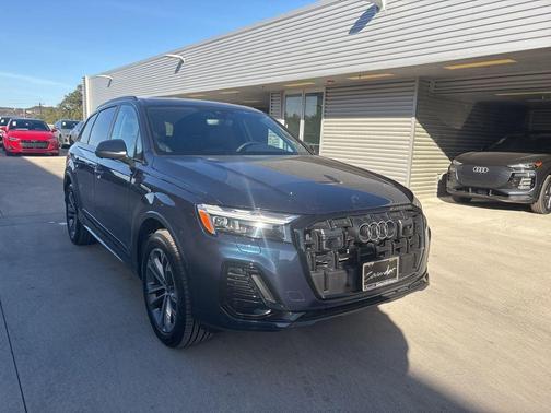 2025 Audi Q7 45 Premium