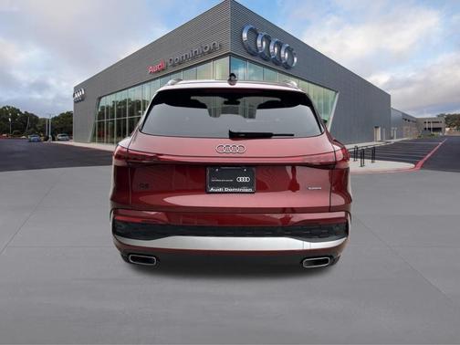 Grenadier Red Metallic 2025 Audi Q5 2.0T quattro Premium