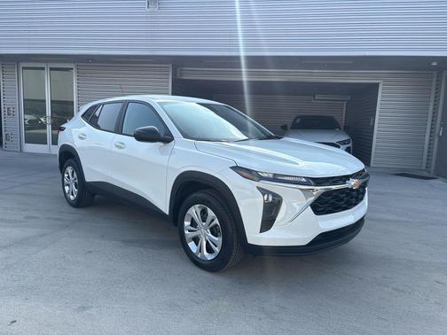 Summit White 2026 Chevrolet Trax LS
