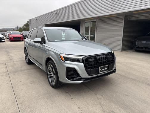 2026 Audi Q7 45 Premium