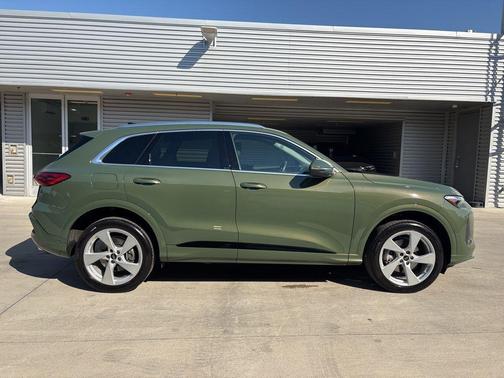 2025 Audi Q5 2.0T quattro Premium