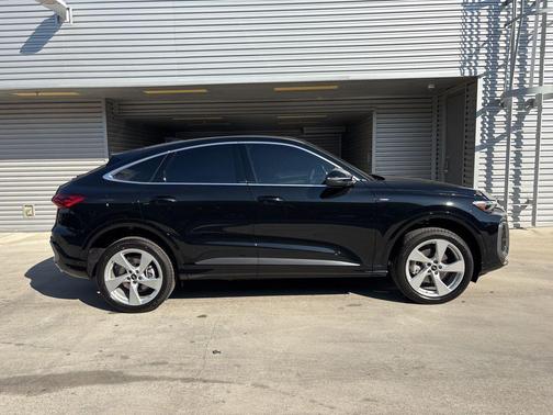 2025 Audi Q5 2.0T Premium