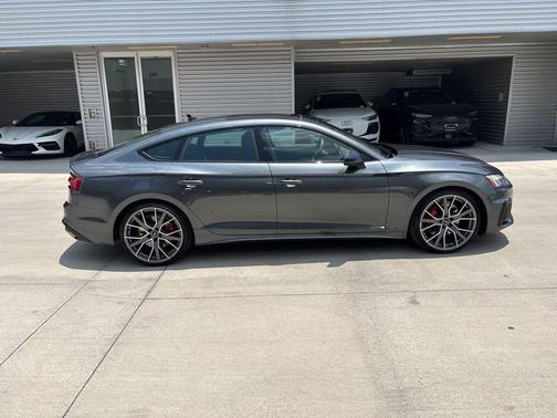 2025 Audi A5 Sportback 45 S line quattro Premium