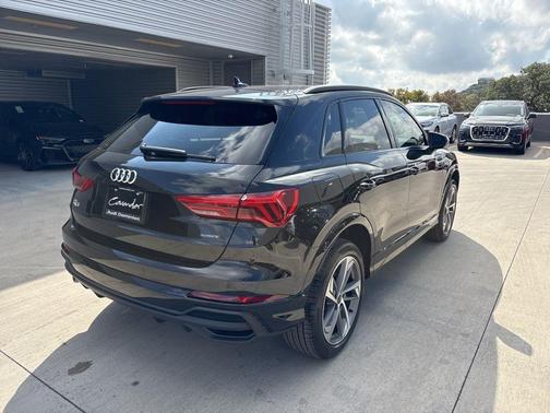 2025 Audi Q3 45 S line Premium