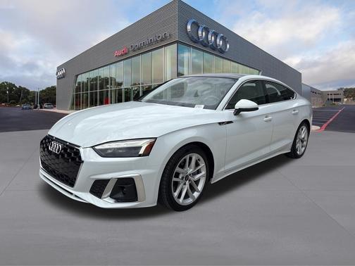 Glacier White Metallic 2023 Audi A5 Sportback 45 S line quattro Premium