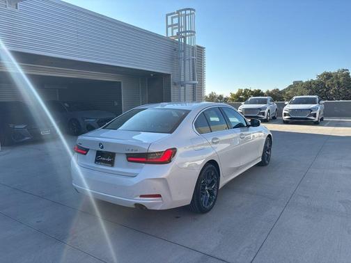 2025 BMW 330 i xDrive