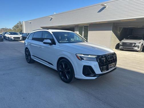 2025 Audi Q7 55 Prestige