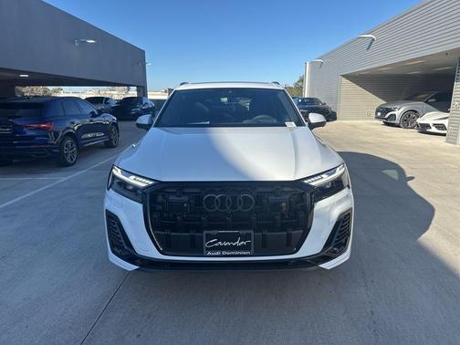 2025 Audi Q7 55 Prestige