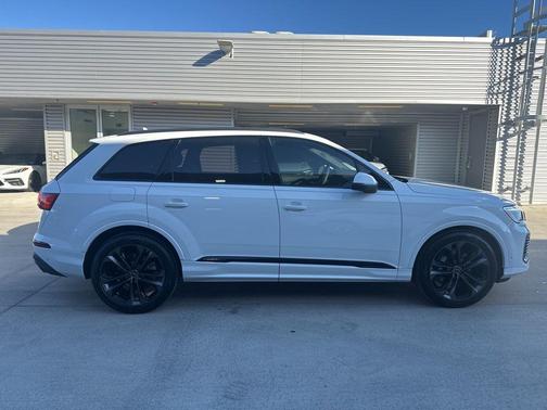 2025 Audi Q7 55 Prestige