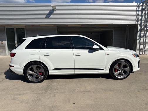 2026 Audi Q7 55 Prestige