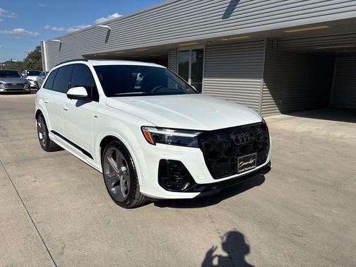 2026 Audi Q7 55 Prestige