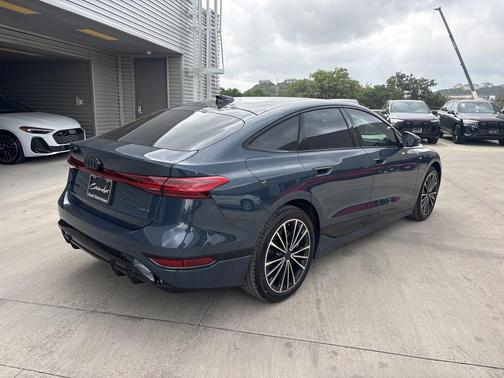 3D3D 2027 Audi A6 e-tron PLUS