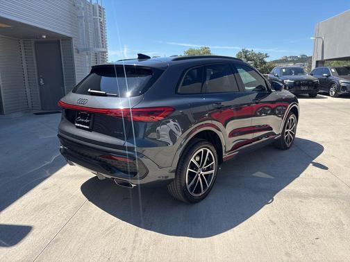 Tambora Flame 2026 Audi Q5 PLUS