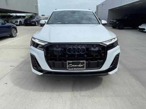 2025 Audi Q7 55 Premium Plus