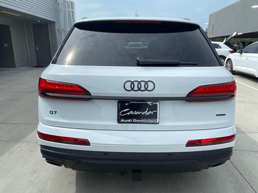 2025 Audi Q7 55 Premium Plus