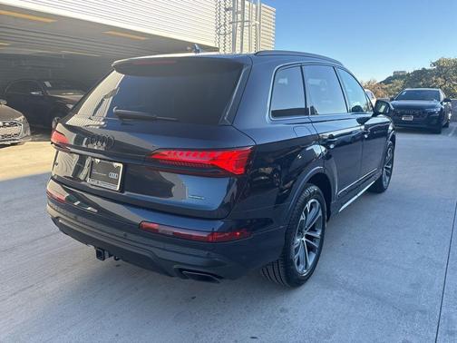 2025 Audi Q7 45 Premium