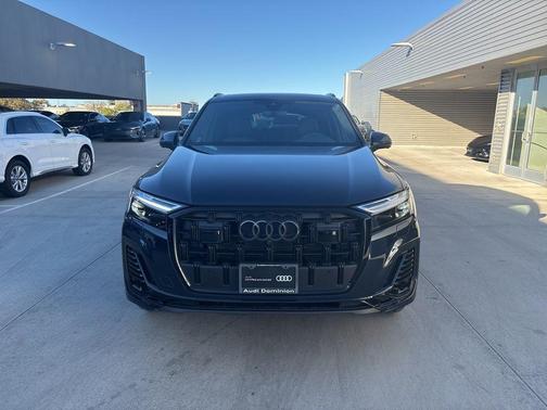 2025 Audi Q7 45 Premium