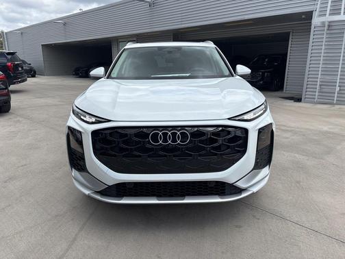 2026 Audi Q3 S line