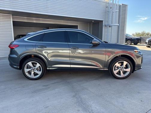 Daytona Gray Pearl 2026 Audi Q5 PLUS