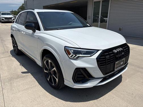 2025 Audi Q3 45 S line Premium