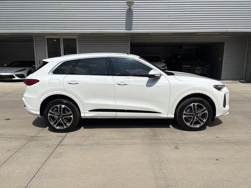 2025 Audi Q5 2.0T quattro Premium