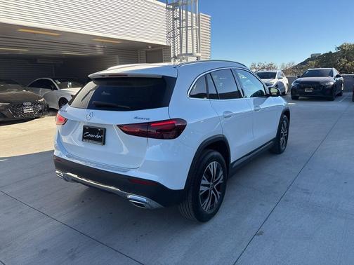 2025 Mercedes-Benz GLA 250 Base 4MATIC