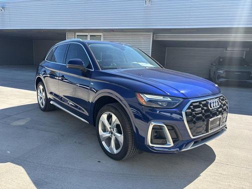 Navarra Blue Metallic 2024 Audi Q5 45 S line quattro Premium