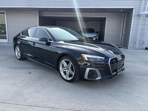 Mythos Black Metallic 2022 Audi A5 45 S line quattro Premium