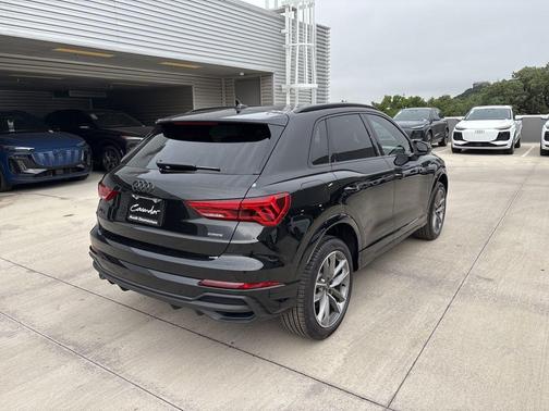 2025 Audi Q3 45 S line Premium