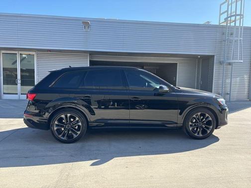 2026 Audi Q7 55 Premium Plus