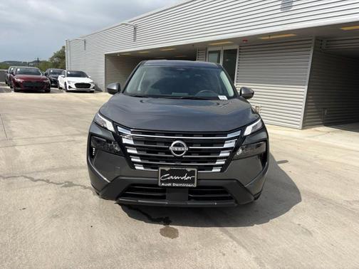 Gun Metallic 2025 Nissan Rogue SV