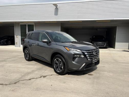 Gun Metallic 2025 Nissan Rogue SV