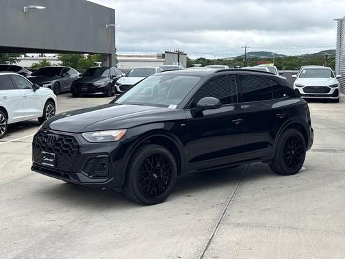Mythos Black Metallic 2022 Audi Q5 45 S line Premium Plus