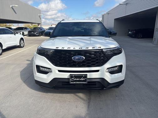 2022 Ford Explorer ST-Line