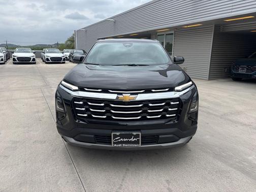 Mosaic Black Metallic 2025 Chevrolet Equinox LT