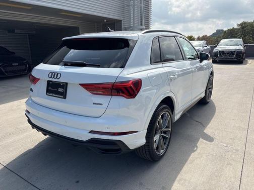 2025 Audi Q3 45 S line Premium