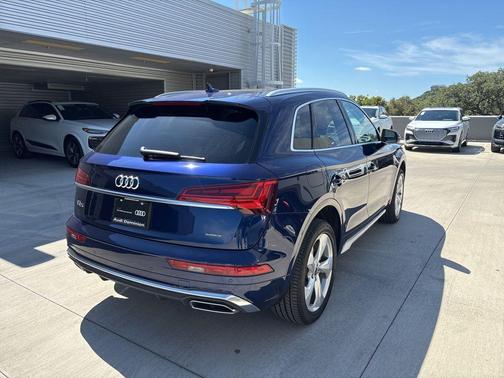 2025 Audi Q5 45 S line quattro Premium