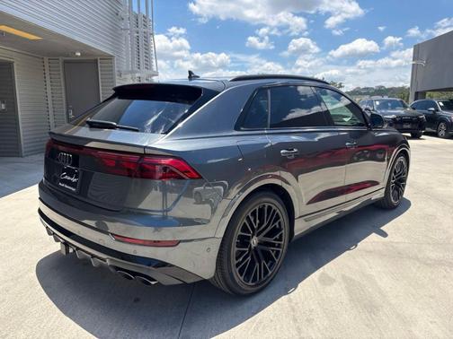 Daytona Gray Pearl 2026 Audi SQ8 4.0T Prestige