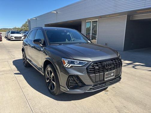 2025 Audi Q3 45 S line Premium