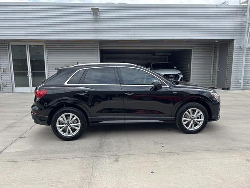 2025 Audi Q3 45 S line Premium